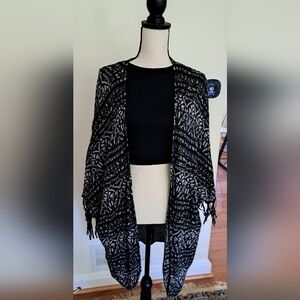 Black and Gray Patterned Women's Sweater
